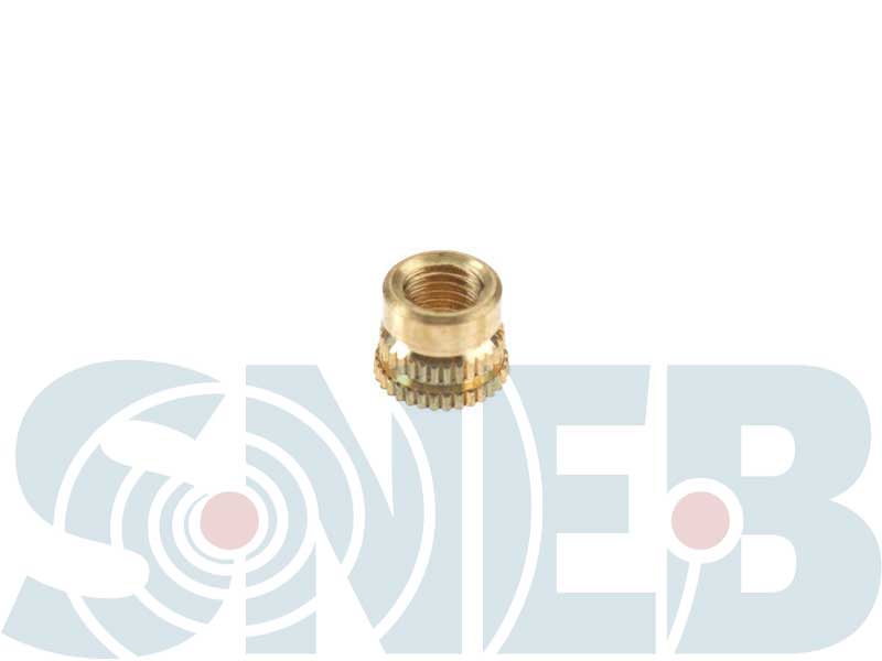 SNEB DECOLLETAGE - Fabricant d'inserts Ø 6 mm taraudés en laiton pour le secteur de la connectique.